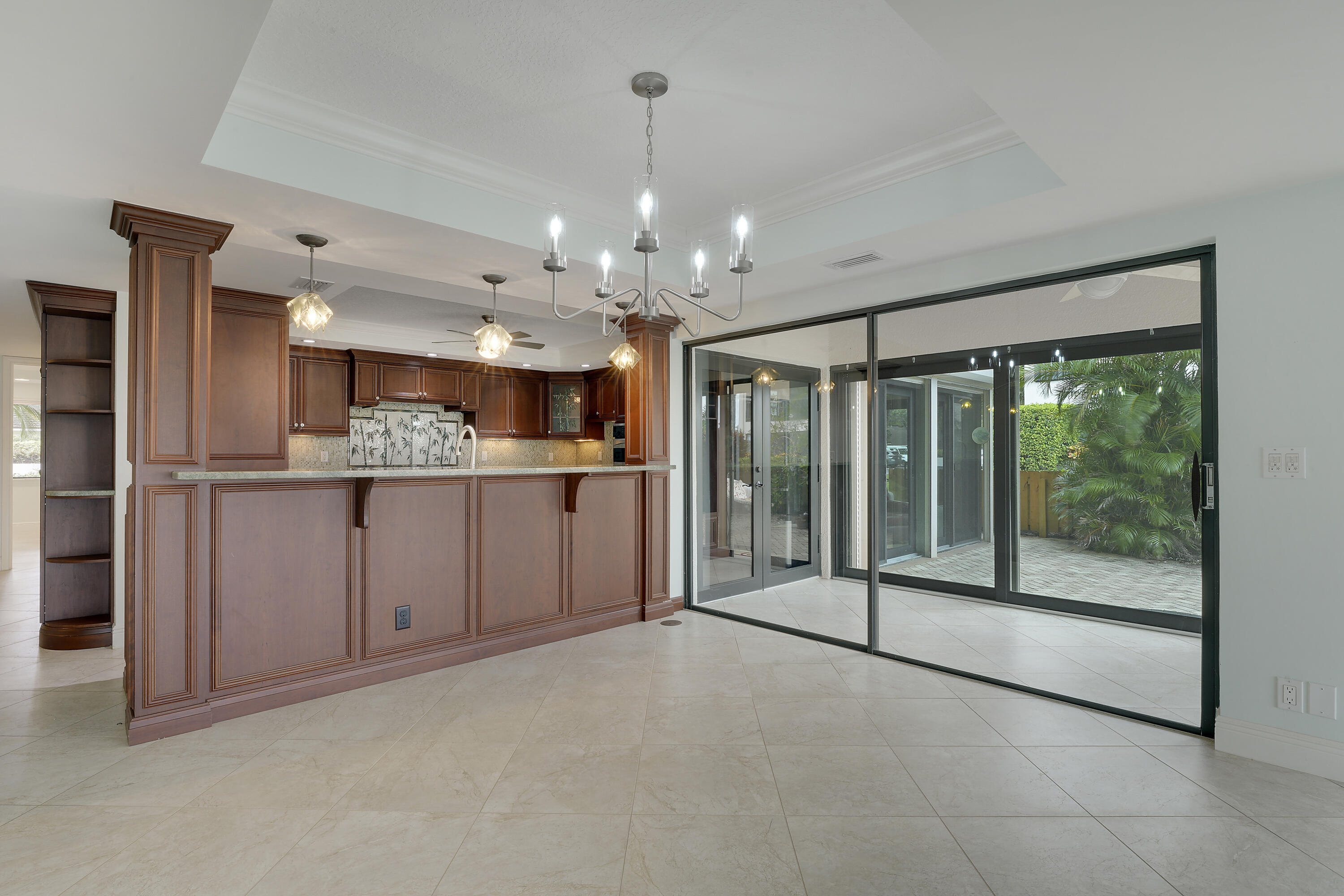 TWELVE OAKS CONDO - Residential