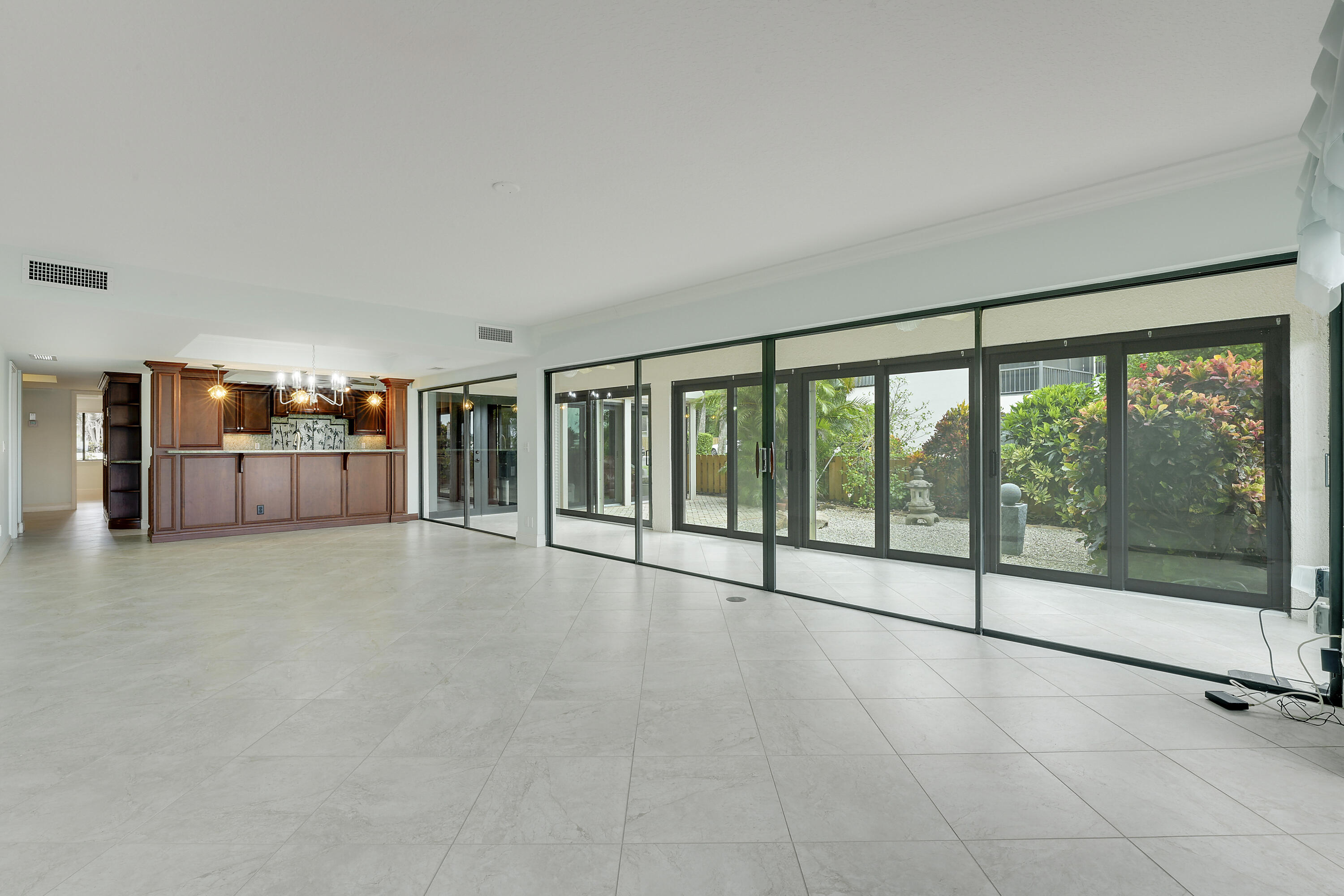 TWELVE OAKS CONDO - Residential