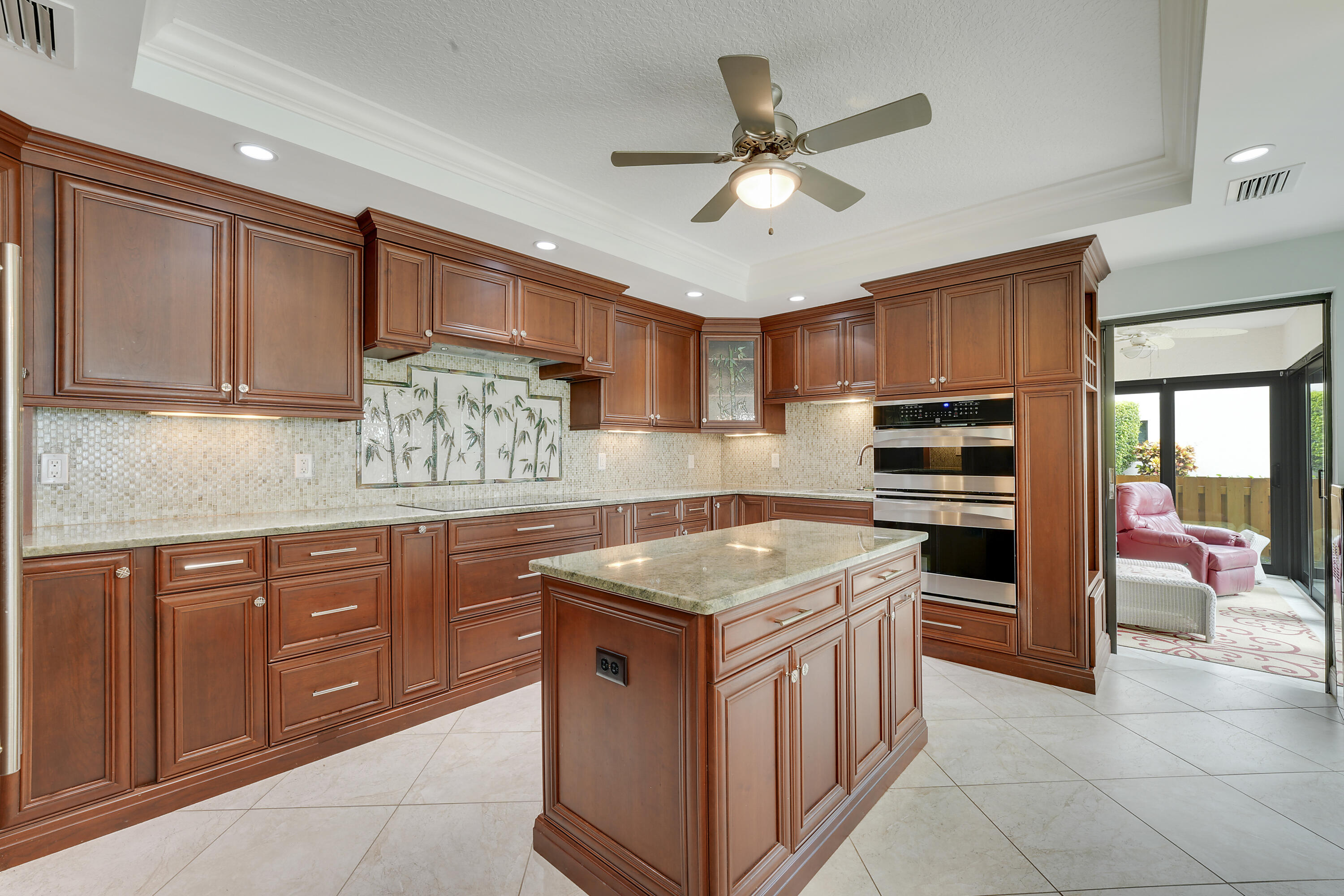 TWELVE OAKS CONDO - Residential