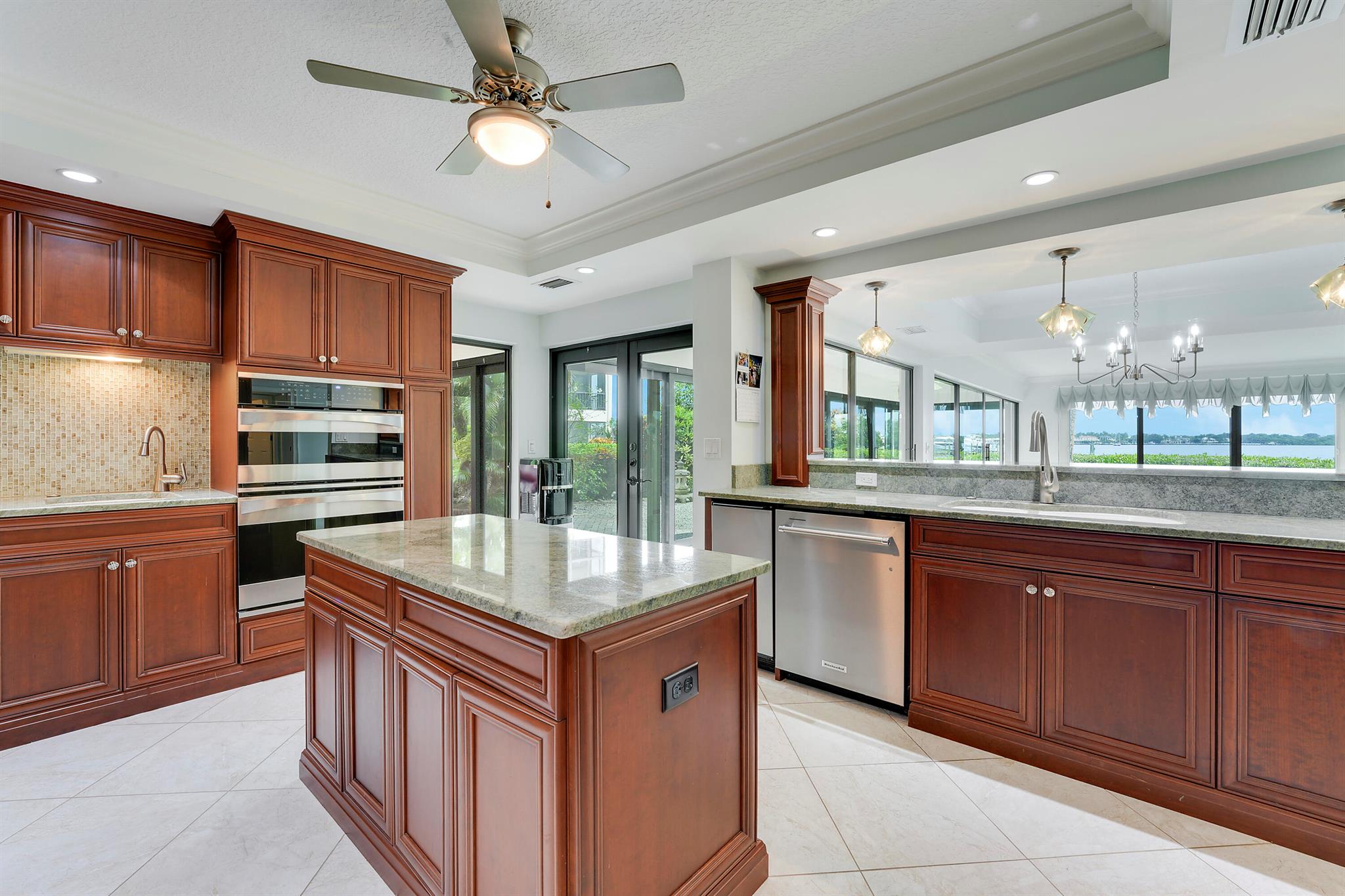 TWELVE OAKS CONDO - Residential