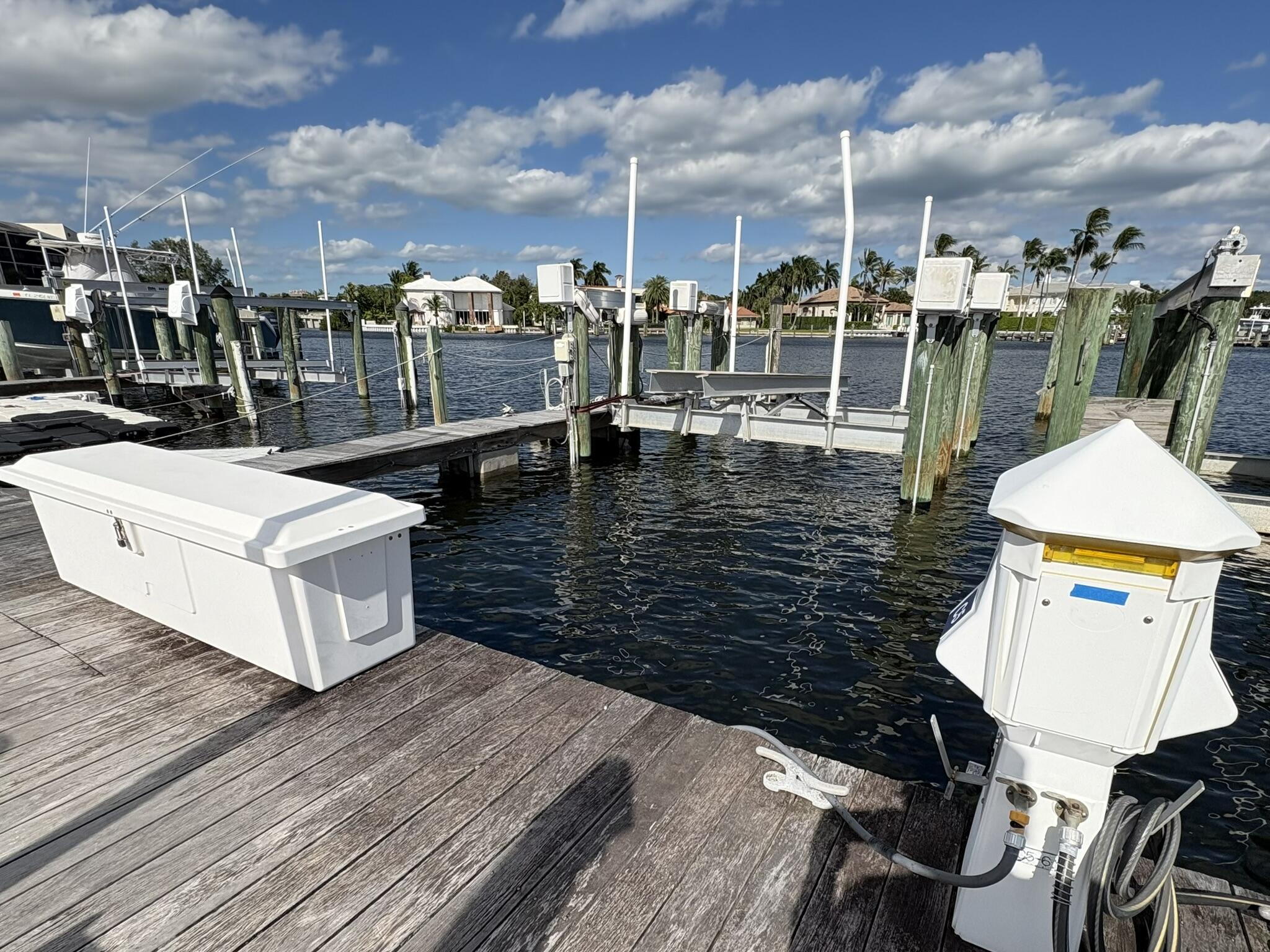 TWELVE OAKS CONDO - Residential