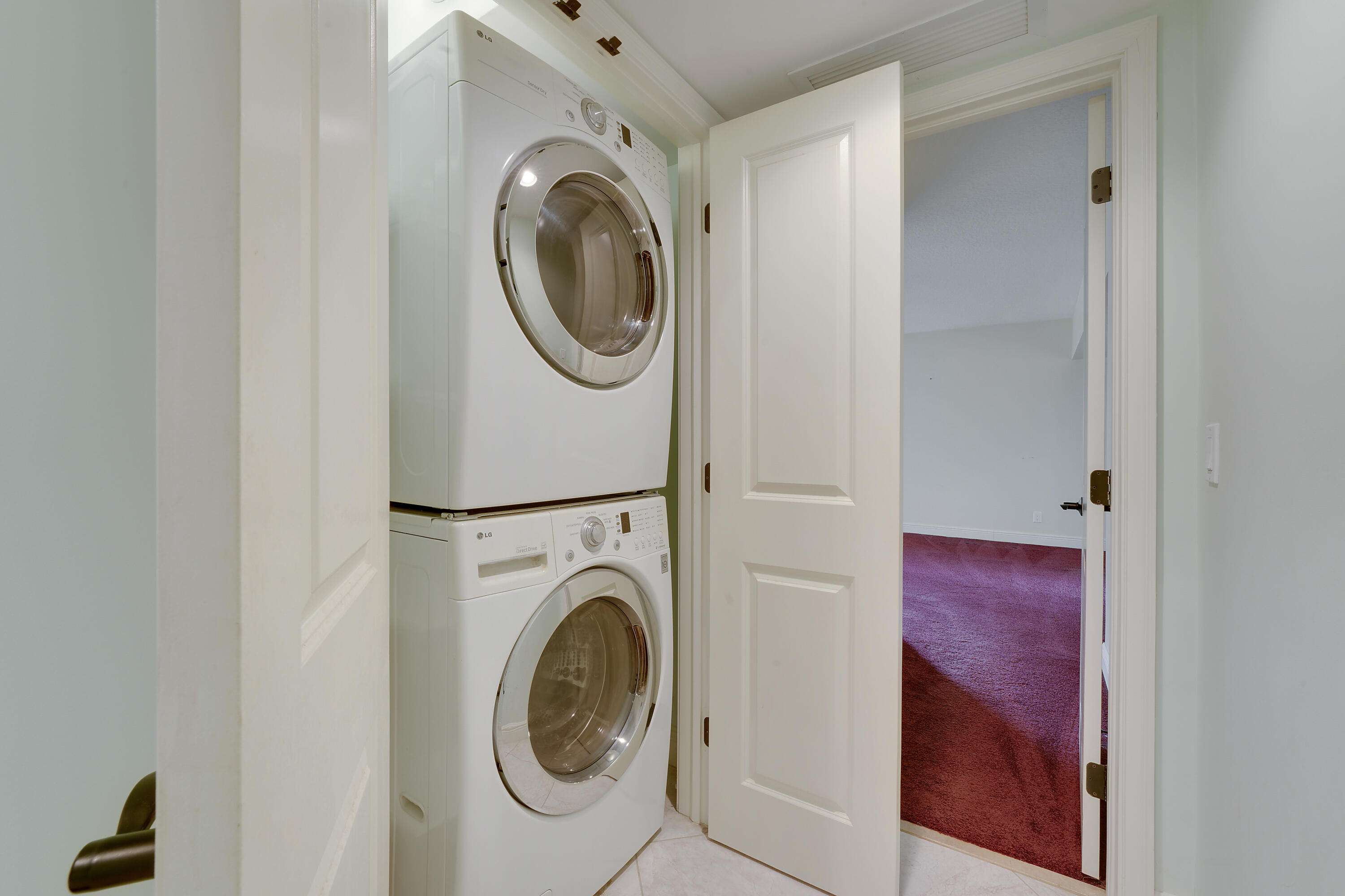 TWELVE OAKS CONDO - Residential