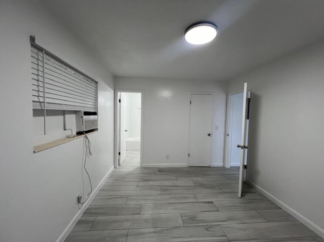 CENTRAL PARK SOUTH PALM B - Residential Lease