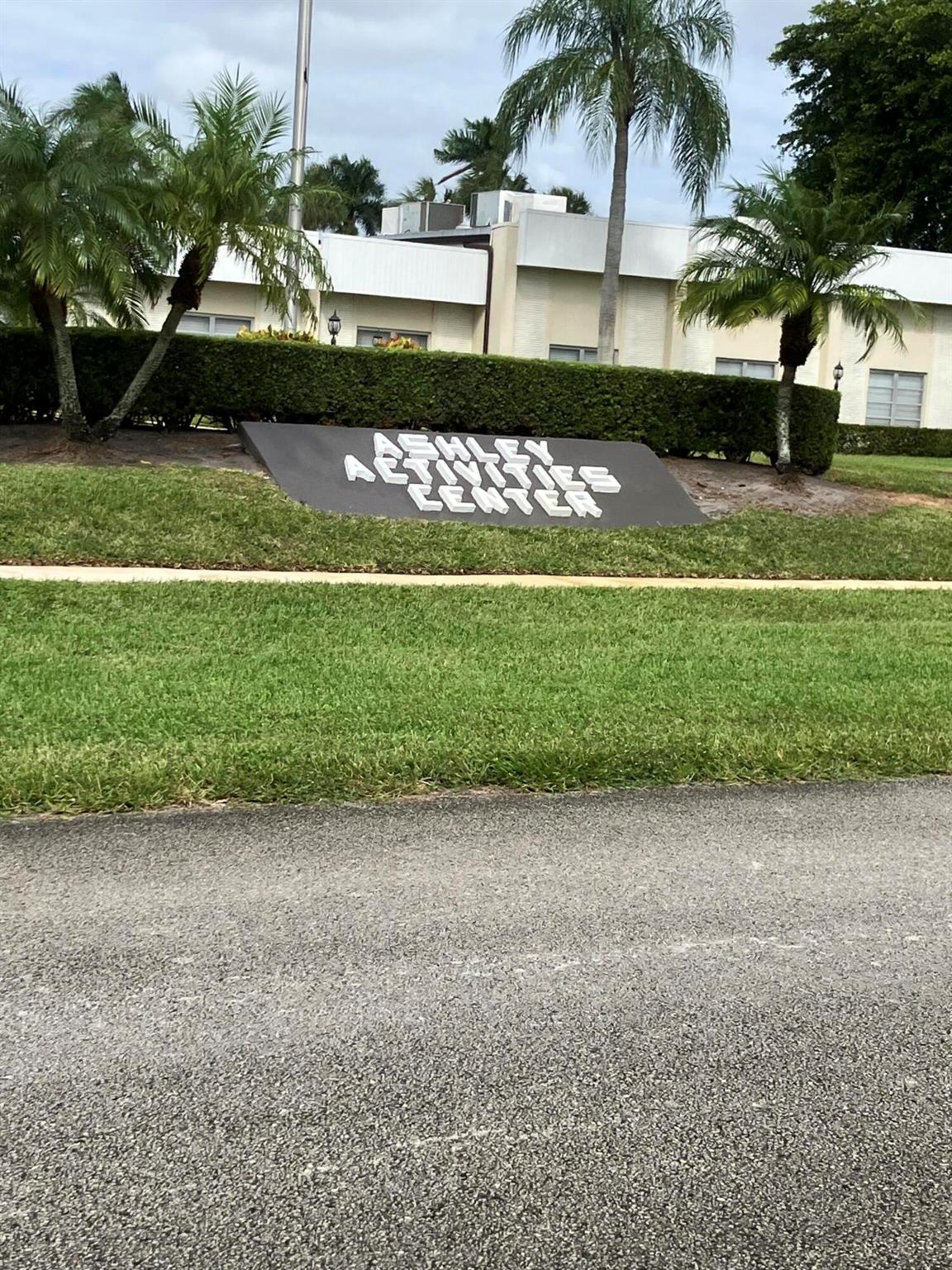 CRESTHAVEN VILLAS 5 CONDO - Residential