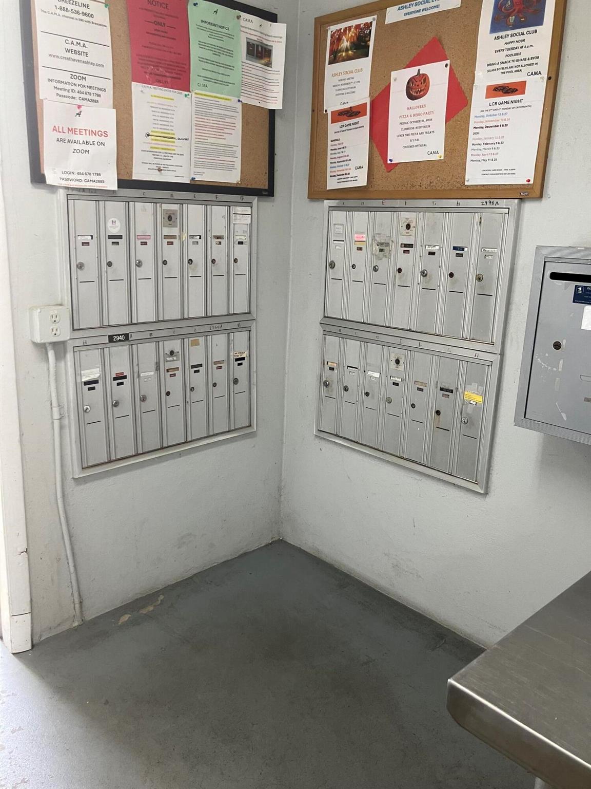 CRESTHAVEN VILLAS 5 CONDO - Residential