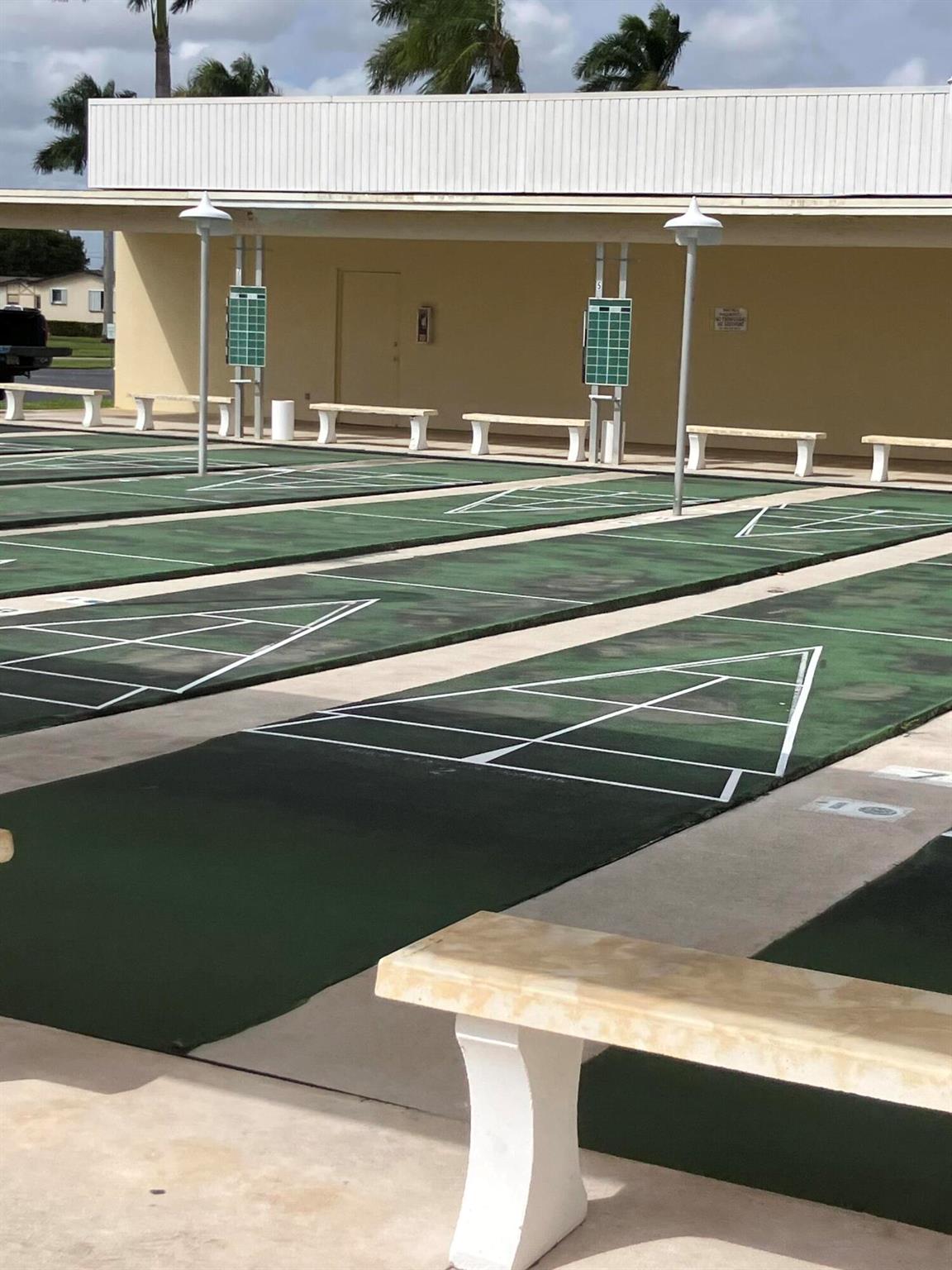 CRESTHAVEN VILLAS 5 CONDO - Residential