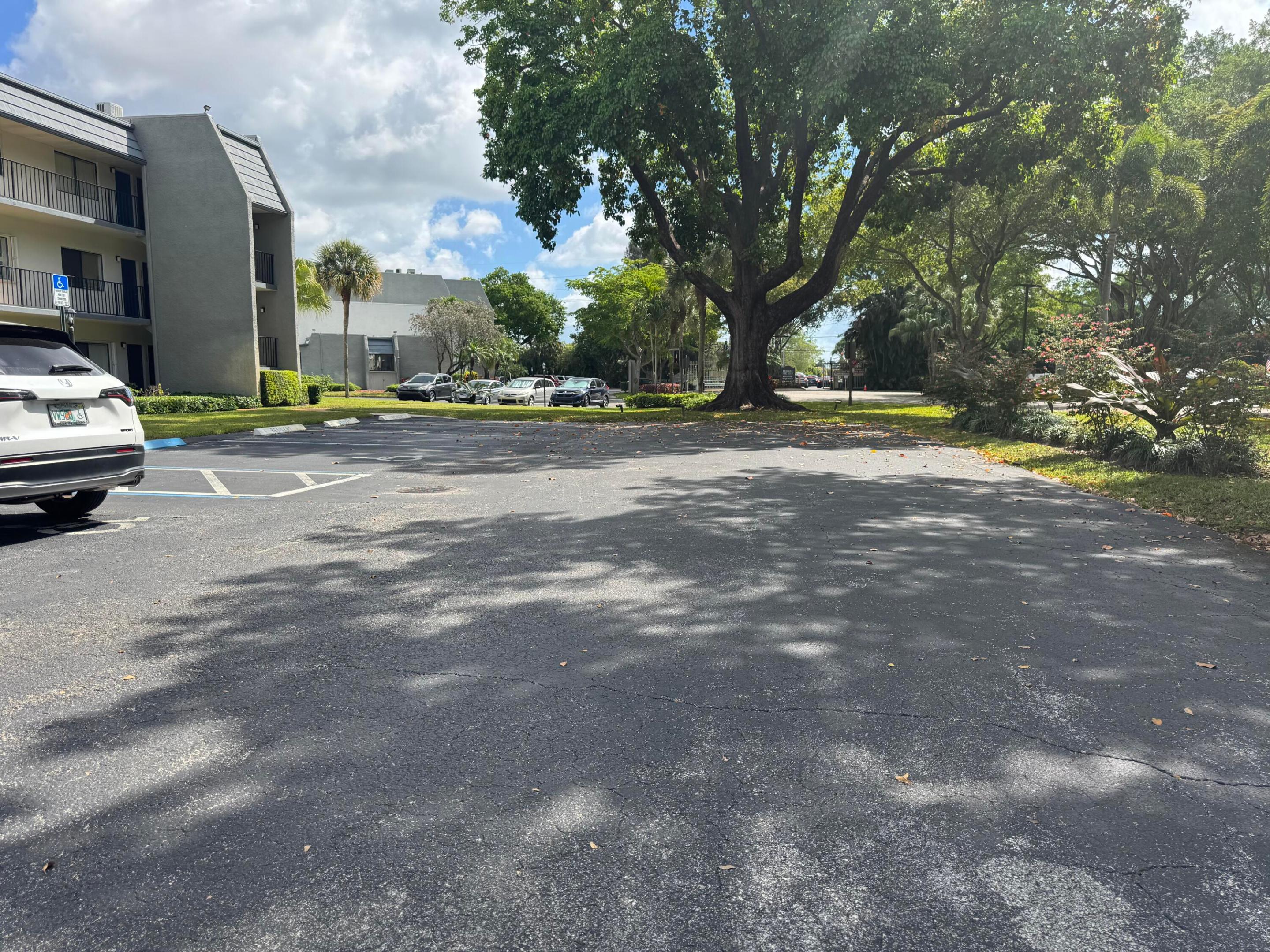 FOUNTAINS OF PALM BEACH CONDO 4 - Residential