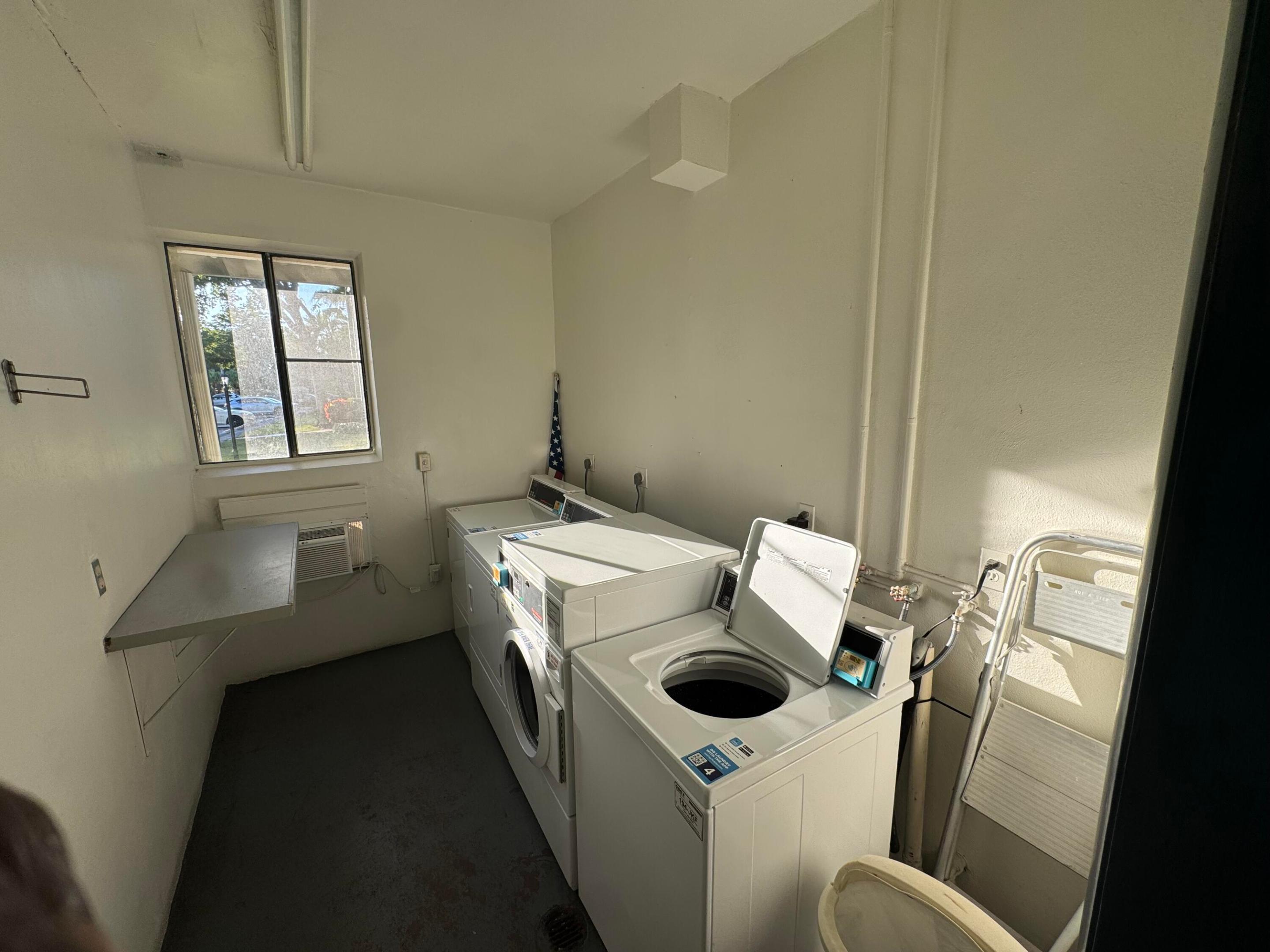 FOUNTAINS OF PALM BEACH CONDO 4 - Residential