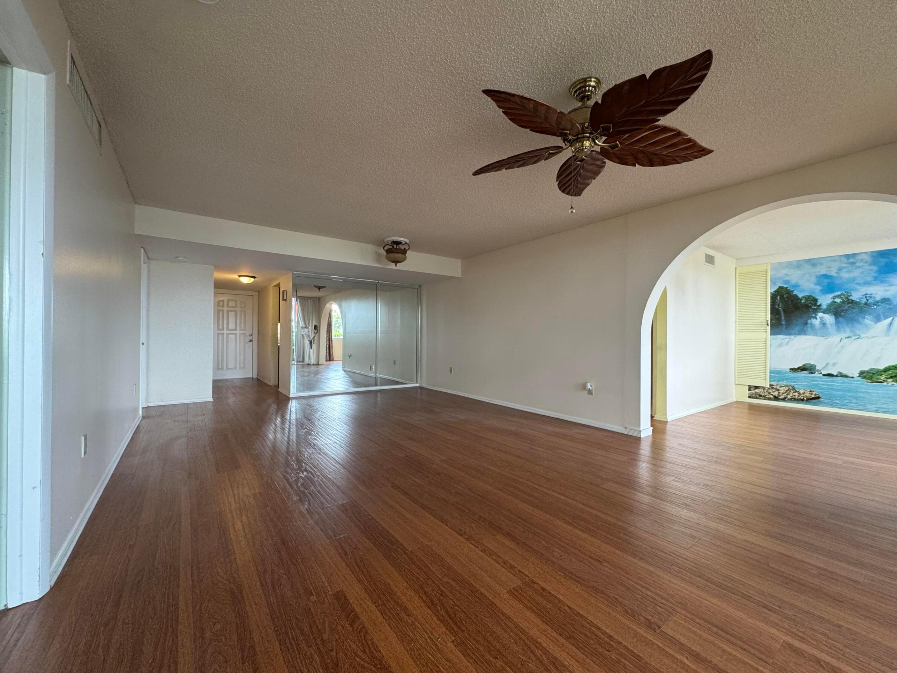 FOUNTAINS OF PALM BEACH CONDO 4 - Residential