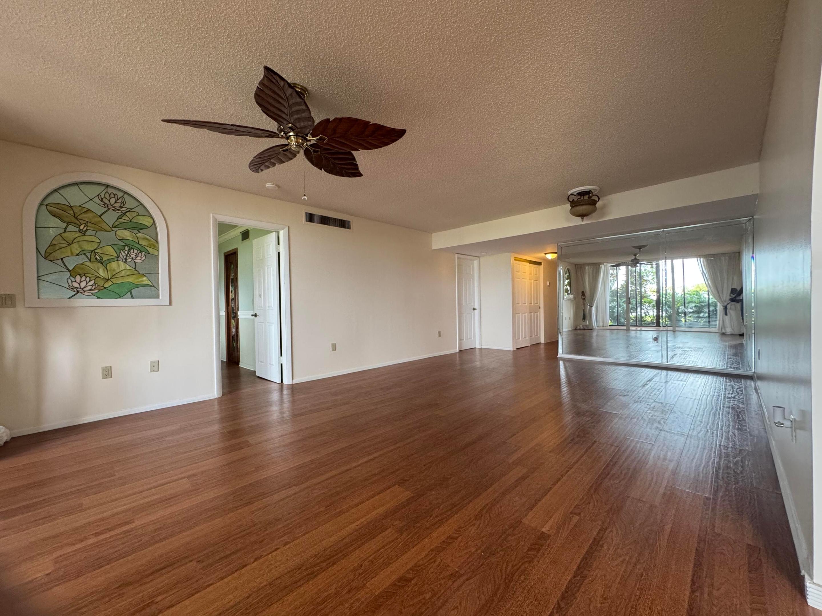 FOUNTAINS OF PALM BEACH CONDO 4 - Residential