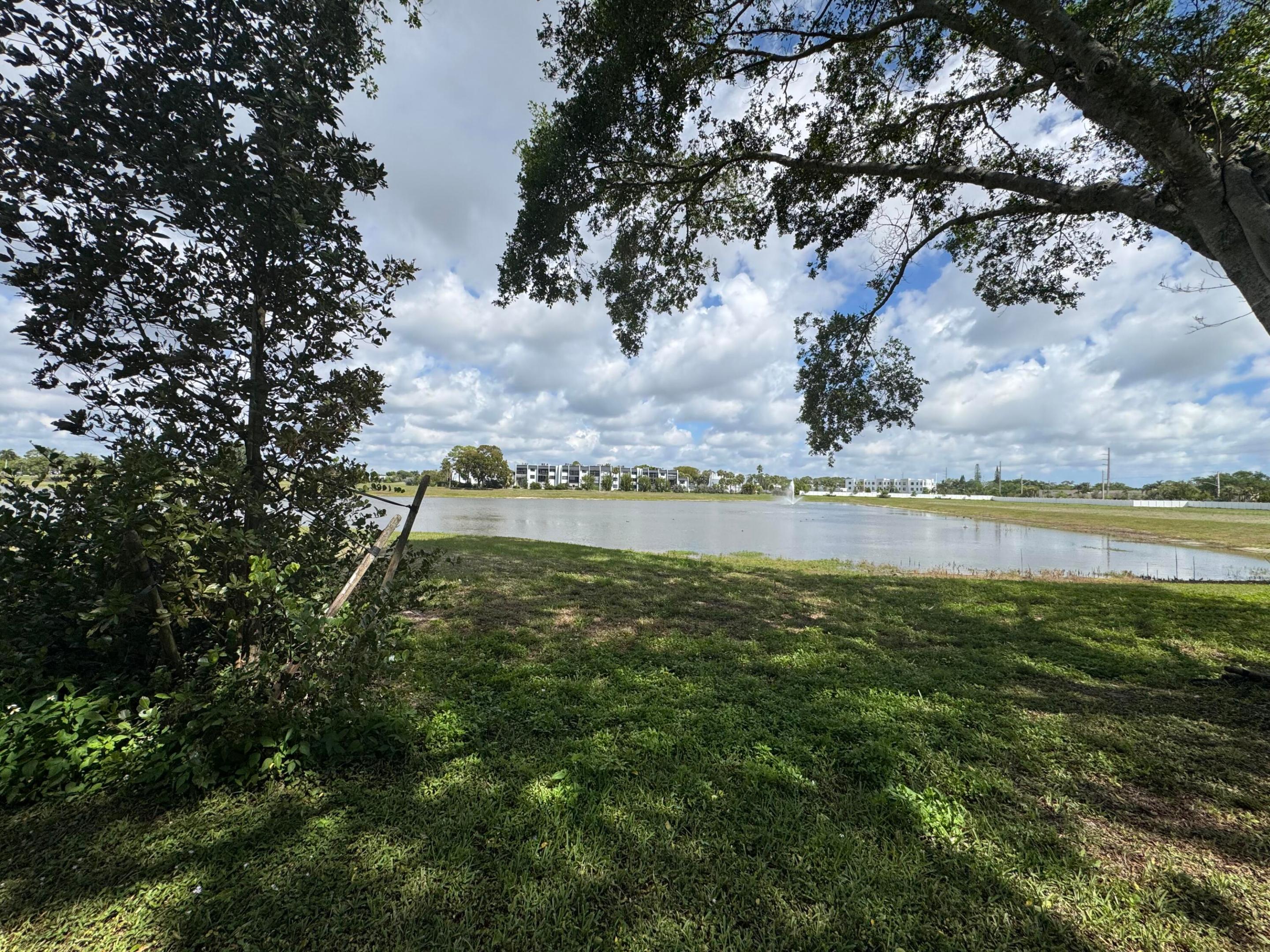 FOUNTAINS OF PALM BEACH CONDO 4 - Residential