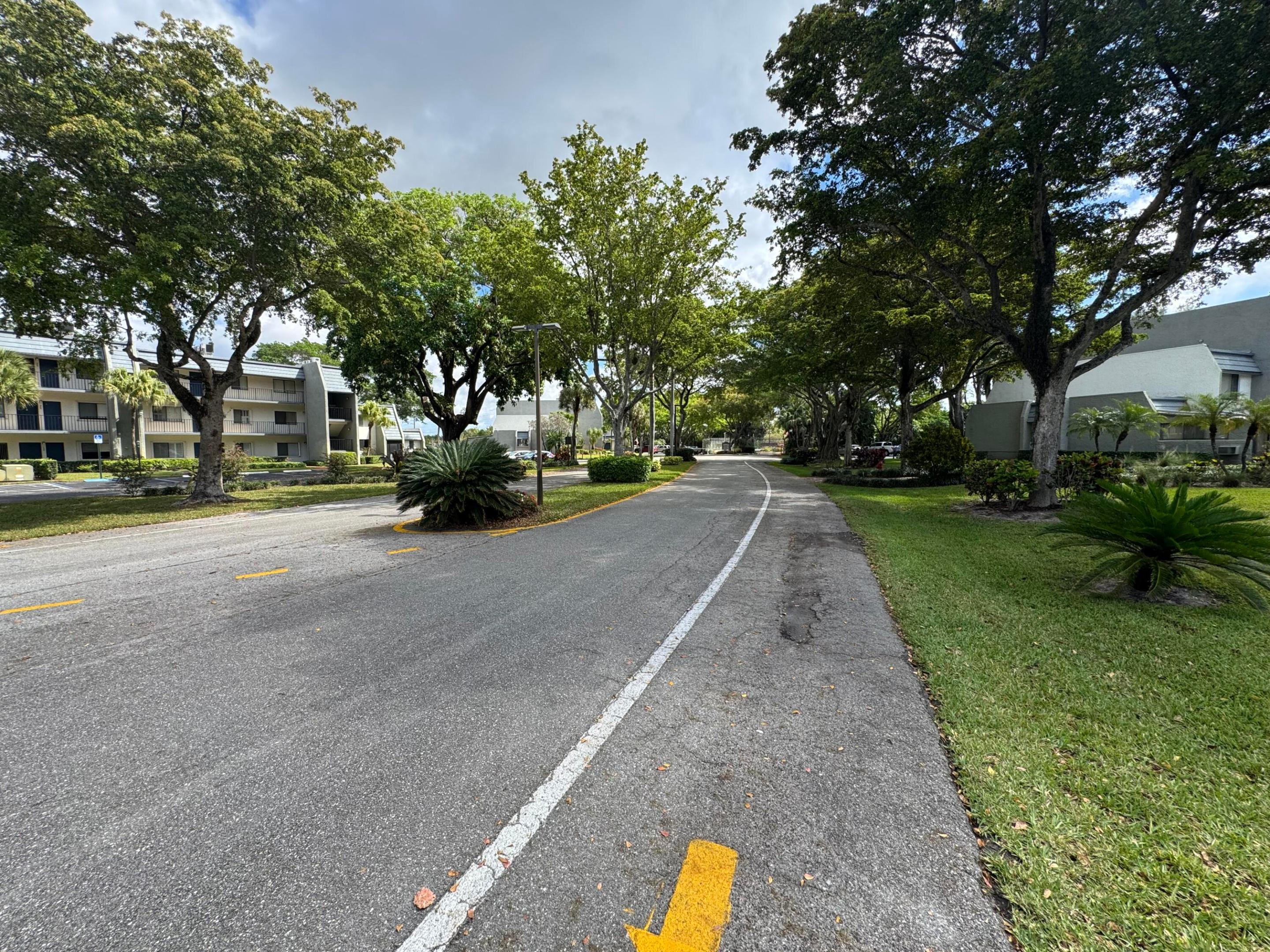 FOUNTAINS OF PALM BEACH CONDO 4 - Residential