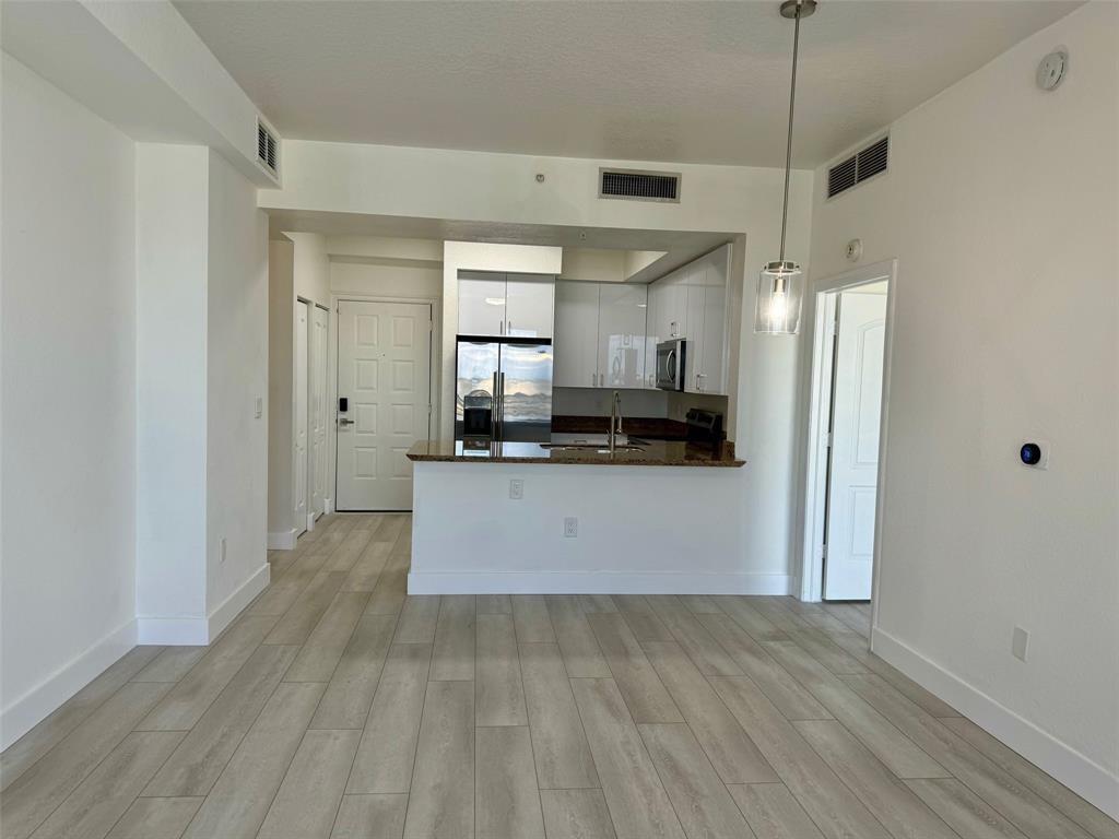 1830 Radius Dr 1304