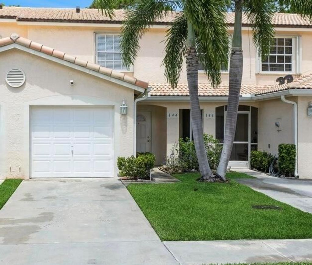 Photo of 144 Fox Meadow Run, Jupiter, FL 33458 (MLS # R11108618)