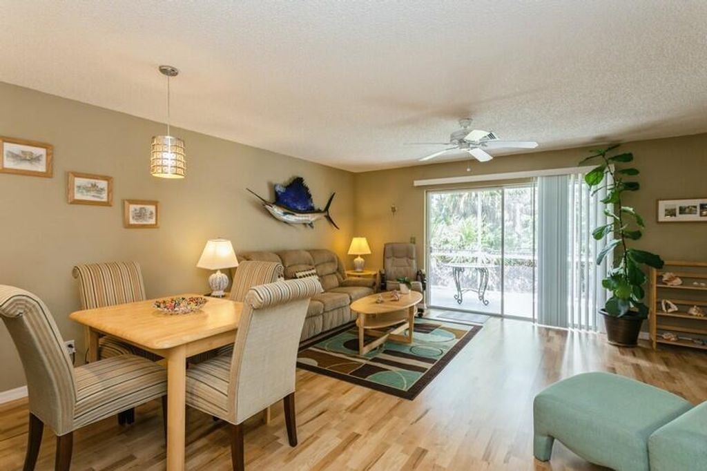 Photo of 144 Fox Meadow Run, Jupiter, FL 33458 (MLS # R11108618)