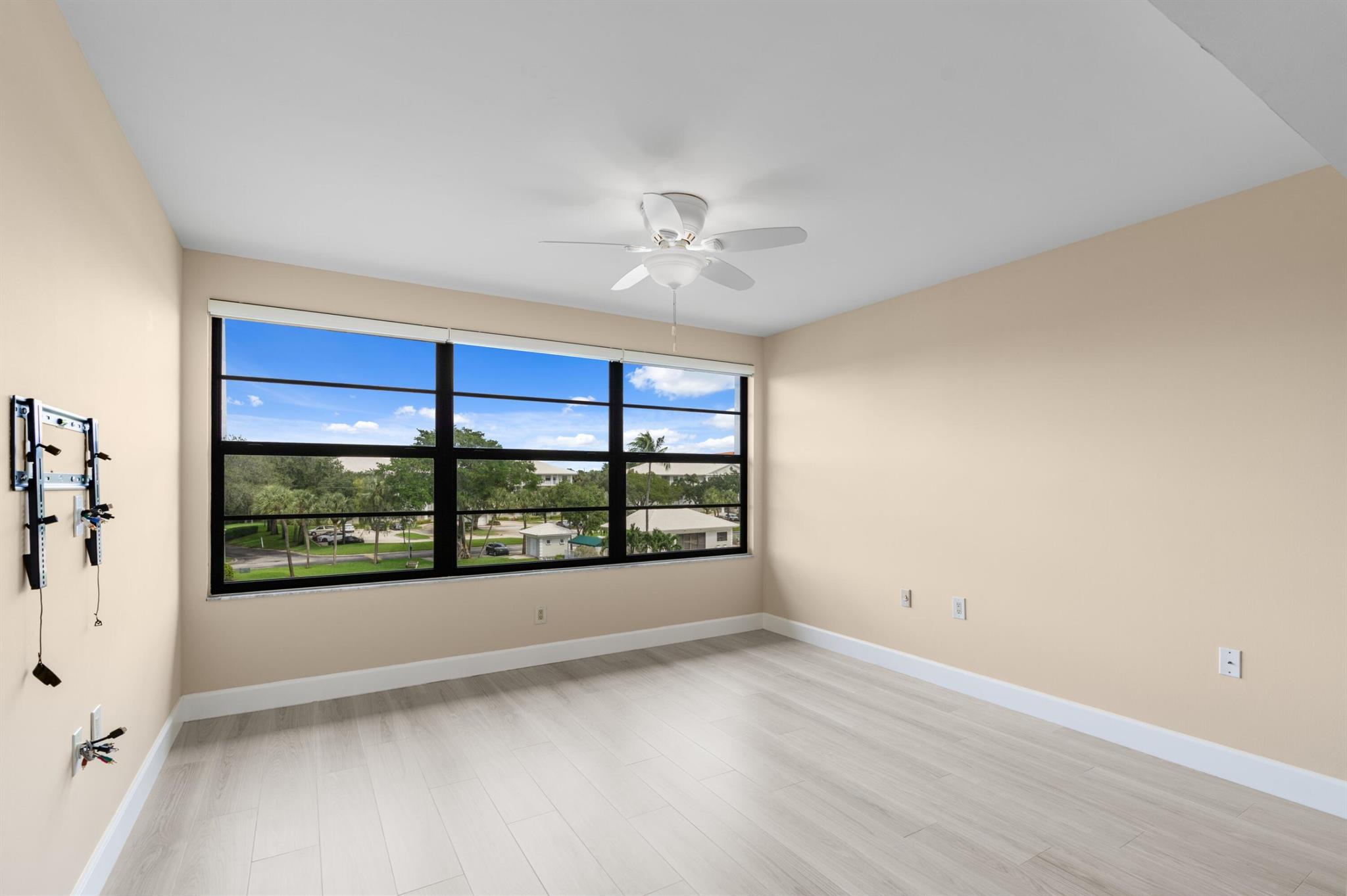 WHITEHALL CONDO AT CAMINO - Residential
