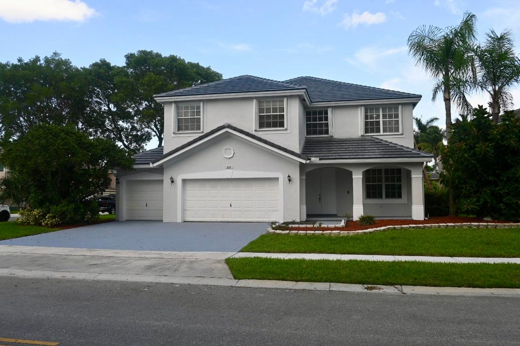 Photo of 609 SW 167TH Way, Pembroke Pines, FL 33027 (MLS # B26052968)
