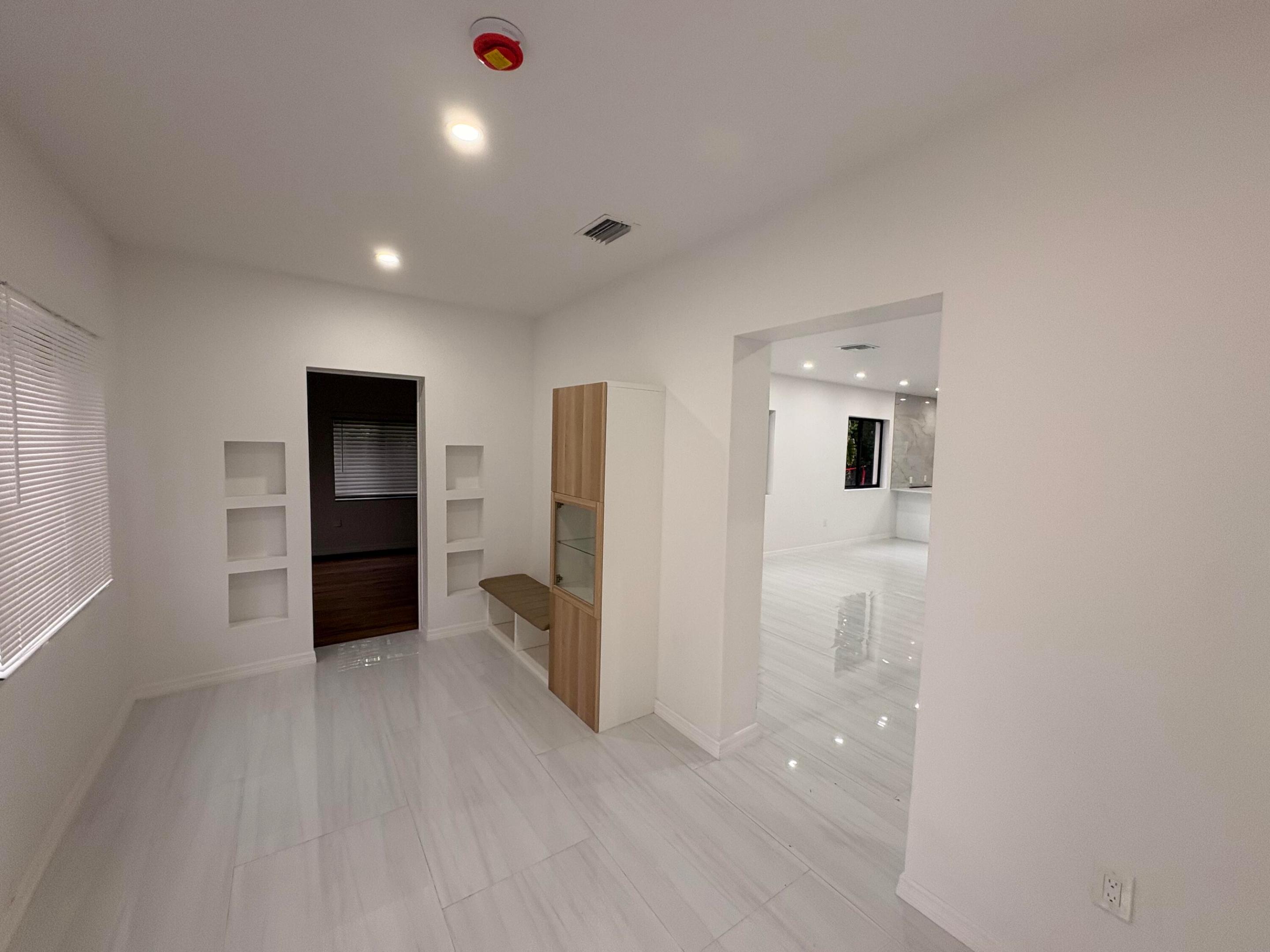 SOUTH SHENANDOAH - Residential Lease