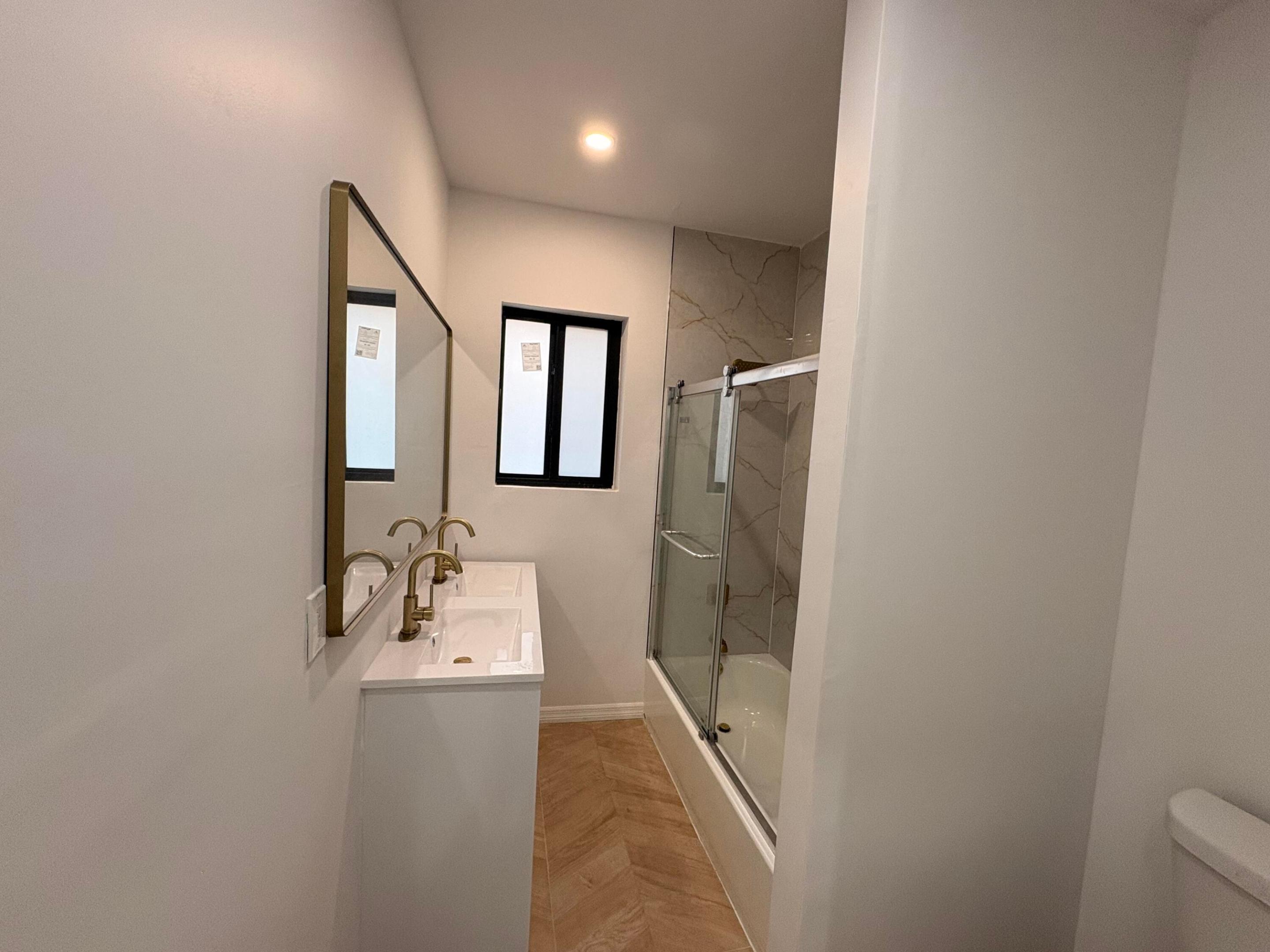 SOUTH SHENANDOAH - Residential Lease