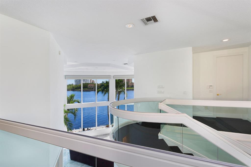 BOCA HARBOUR 6TH SEC - Residential