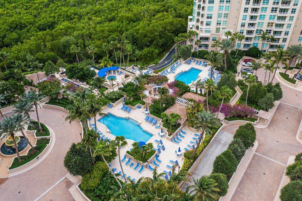 TOSCANA SOUTH TOWER III - Residential