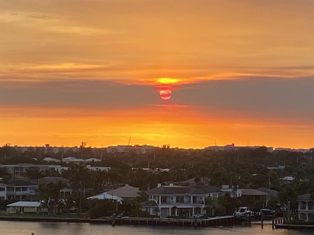 TOSCANA SOUTH TOWER III - Residential