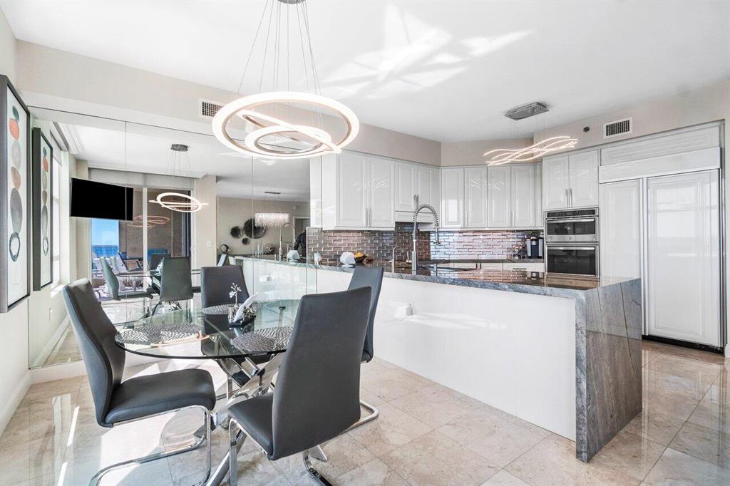 TOSCANA SOUTH TOWER III - Residential