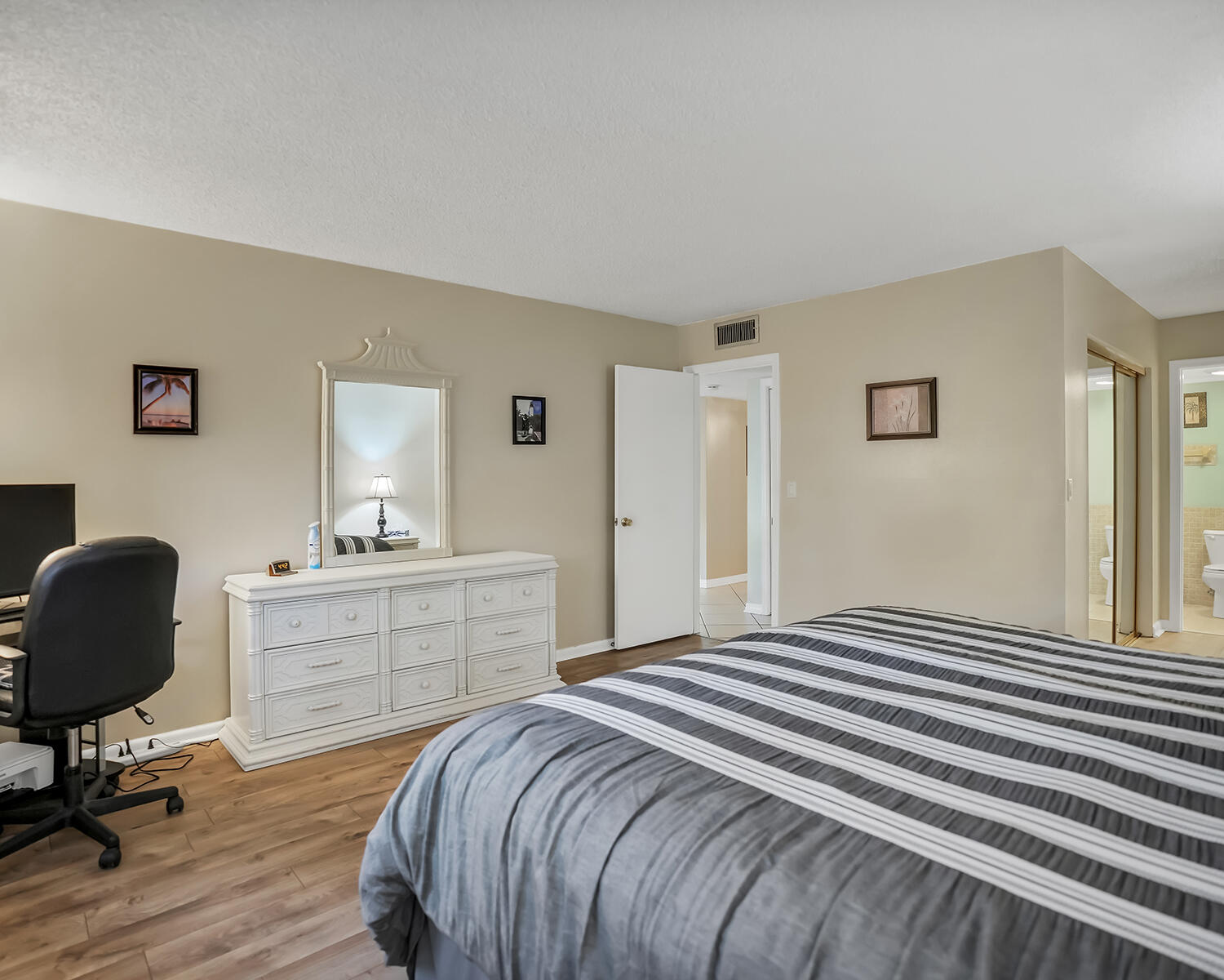 CASTLE APARTMENTS 17 CONDO - Residential