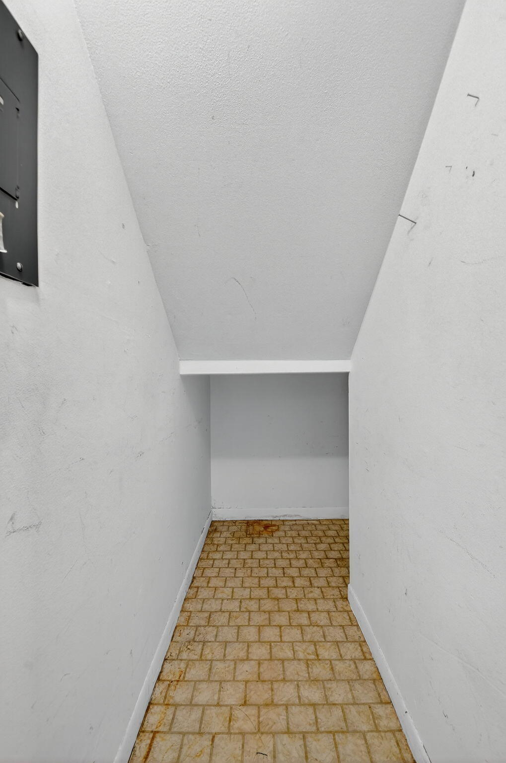 LAKEWOOD - Residential