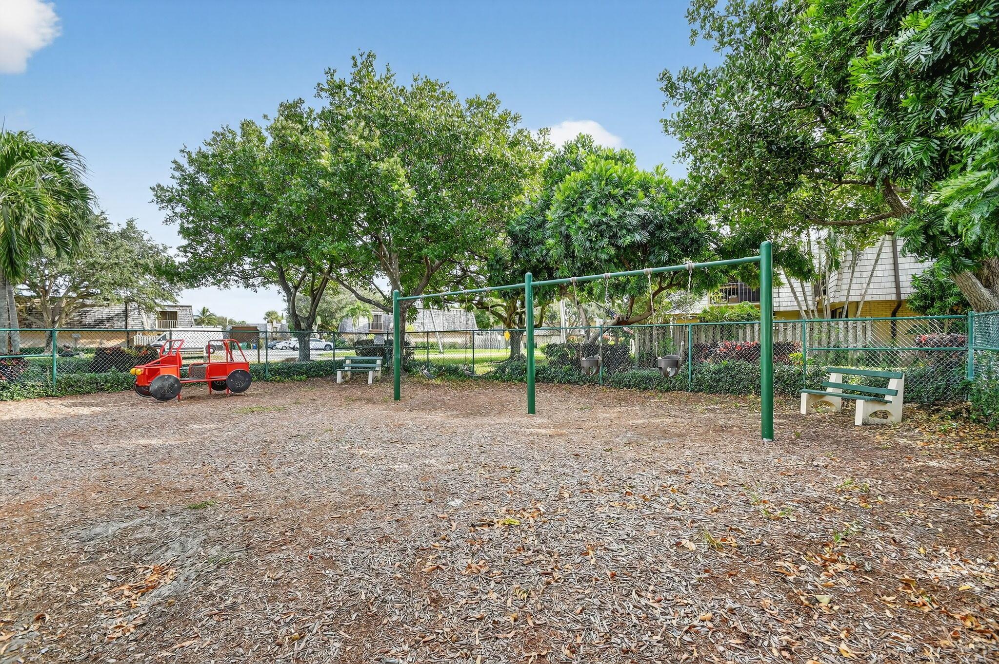 LAKEWOOD - Residential