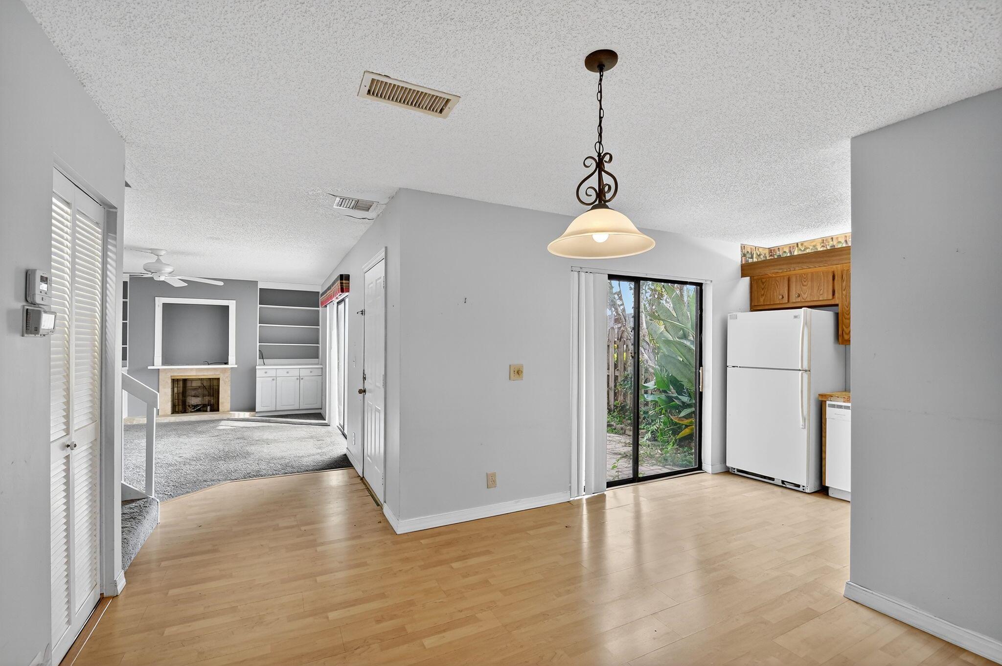 LAKEWOOD - Residential