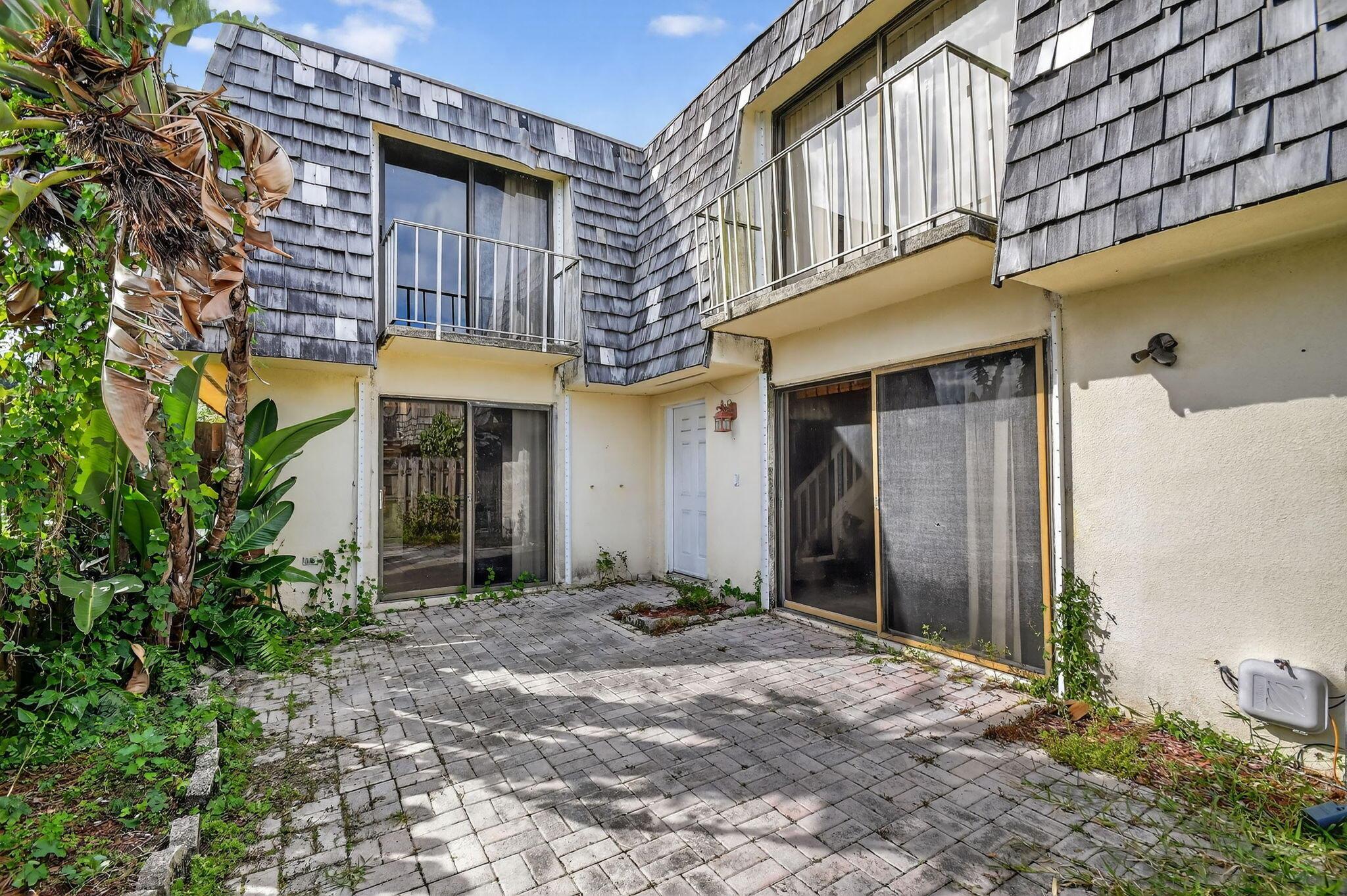 LAKEWOOD - Residential