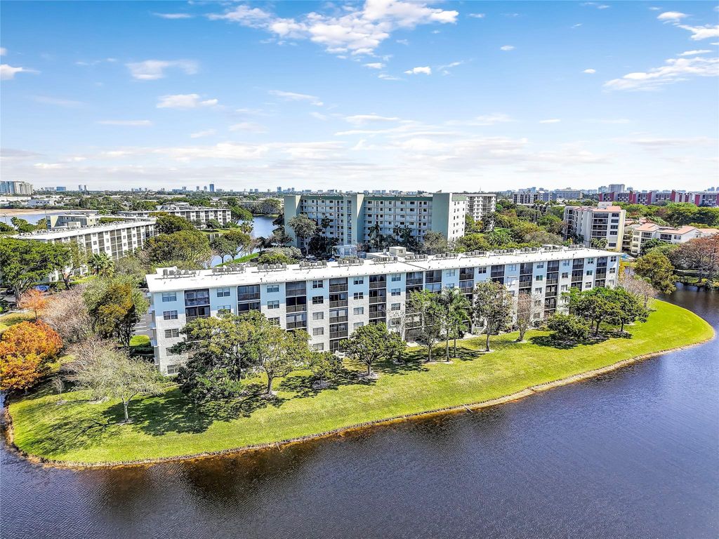 Photo of 2236 N Cypress Bend Drive #206, Pompano Beach, FL 33069 (MLS # F10498505)