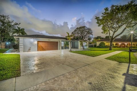 Tiny photo for 5330 SW 19th Street, Plantation, FL 33317 (MLS # F10552817)