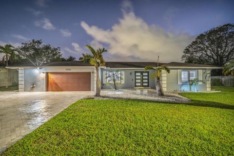 Photo of 5330 SW 19th Street, Plantation, FL 33317 (MLS # F10552817)