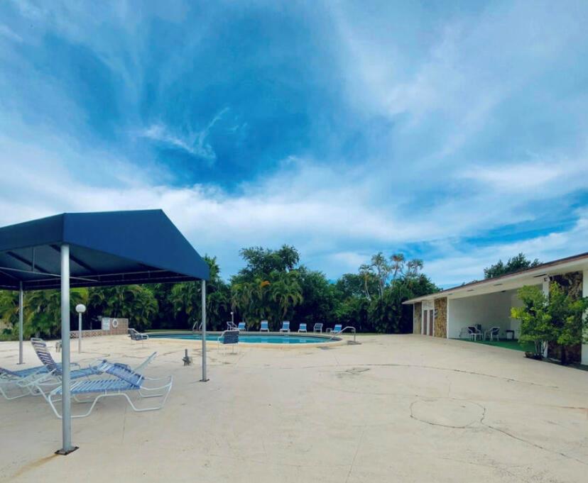 CEDARWOOD CONDO INC - Residential