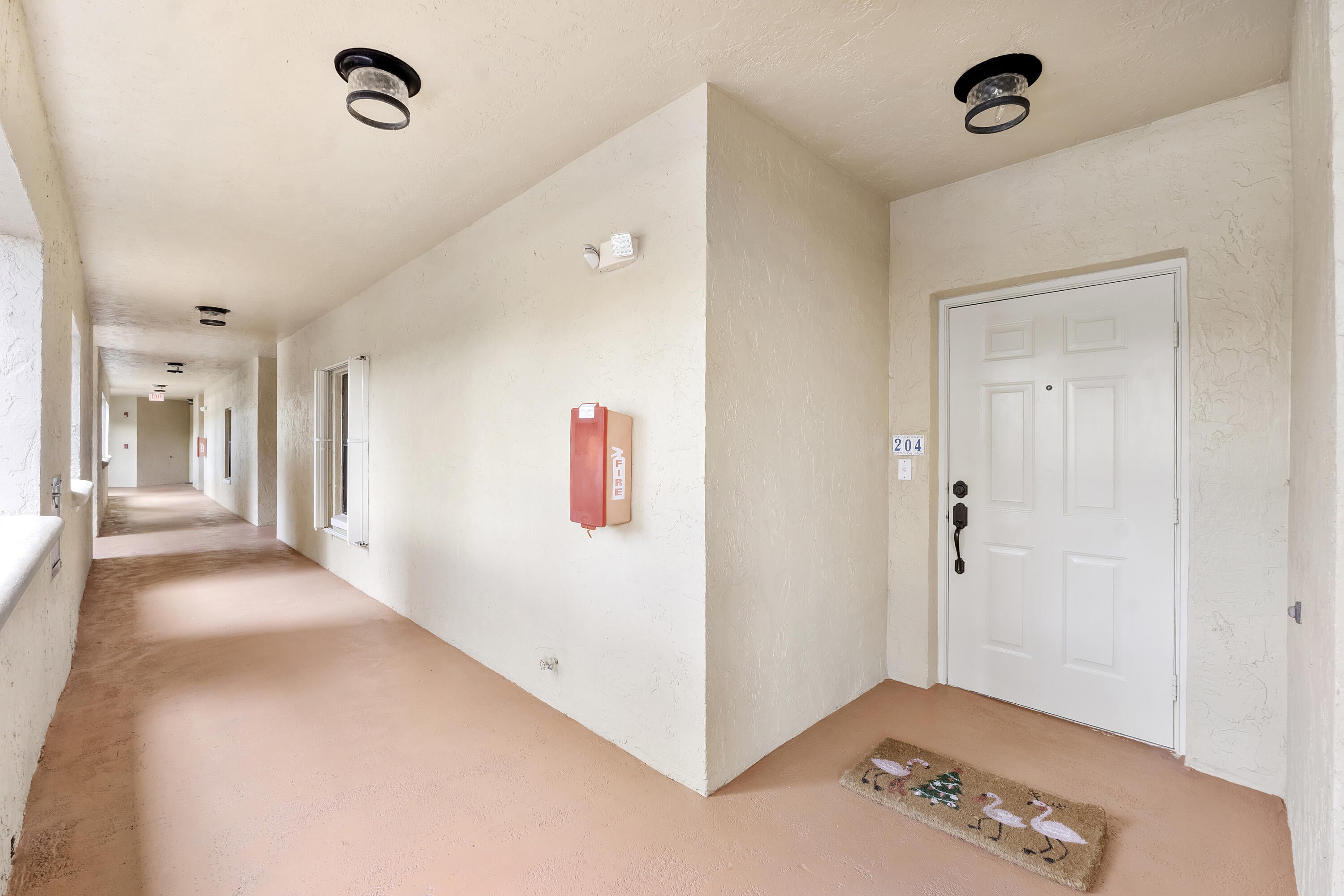 800 Uno Lago Drive 204