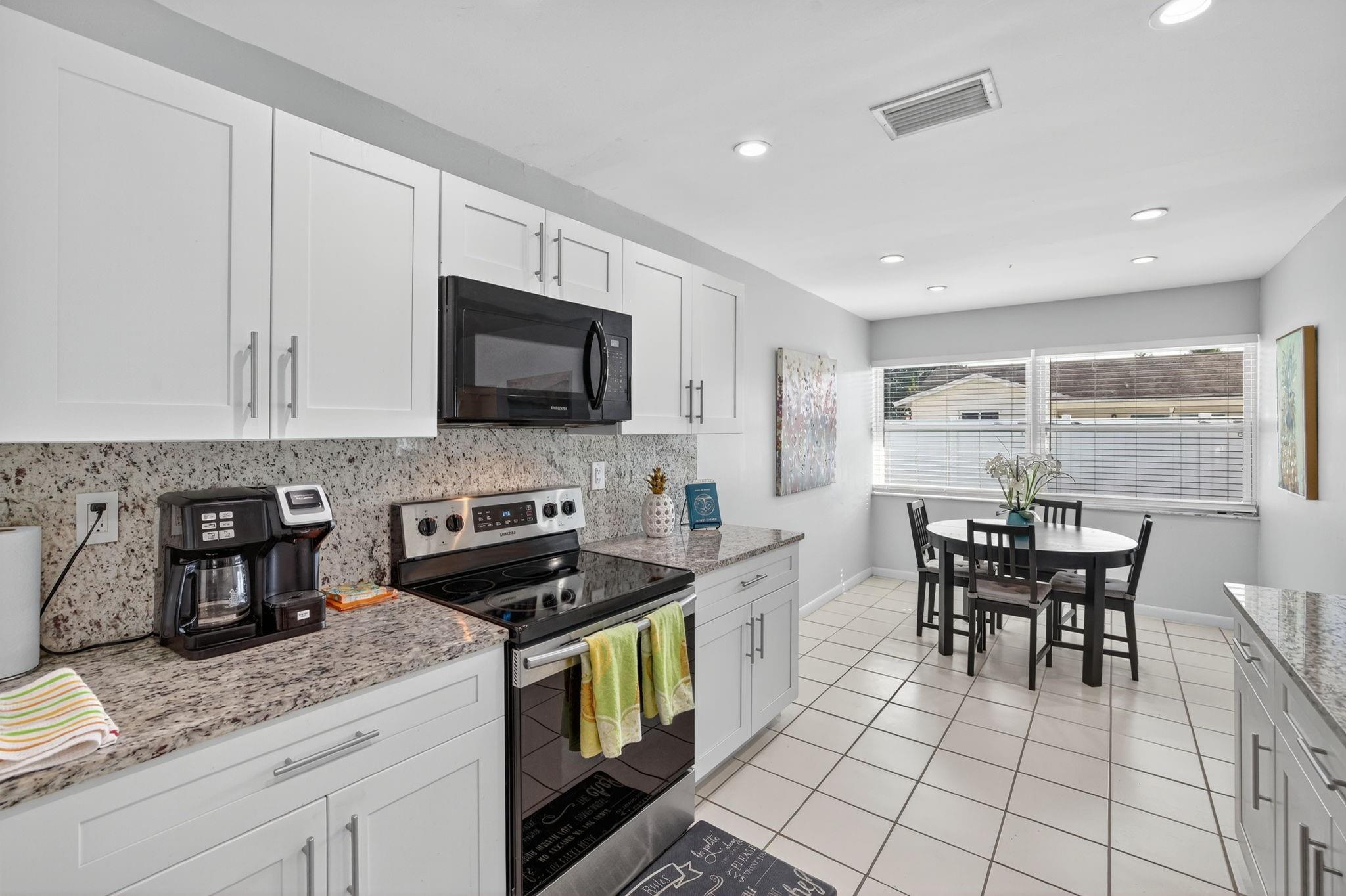 Coral Gate Sec 1 93-7 B - Residential