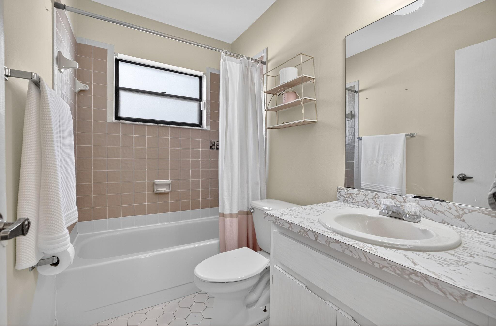 Coral Gate Sec 1 93-7 B - Residential