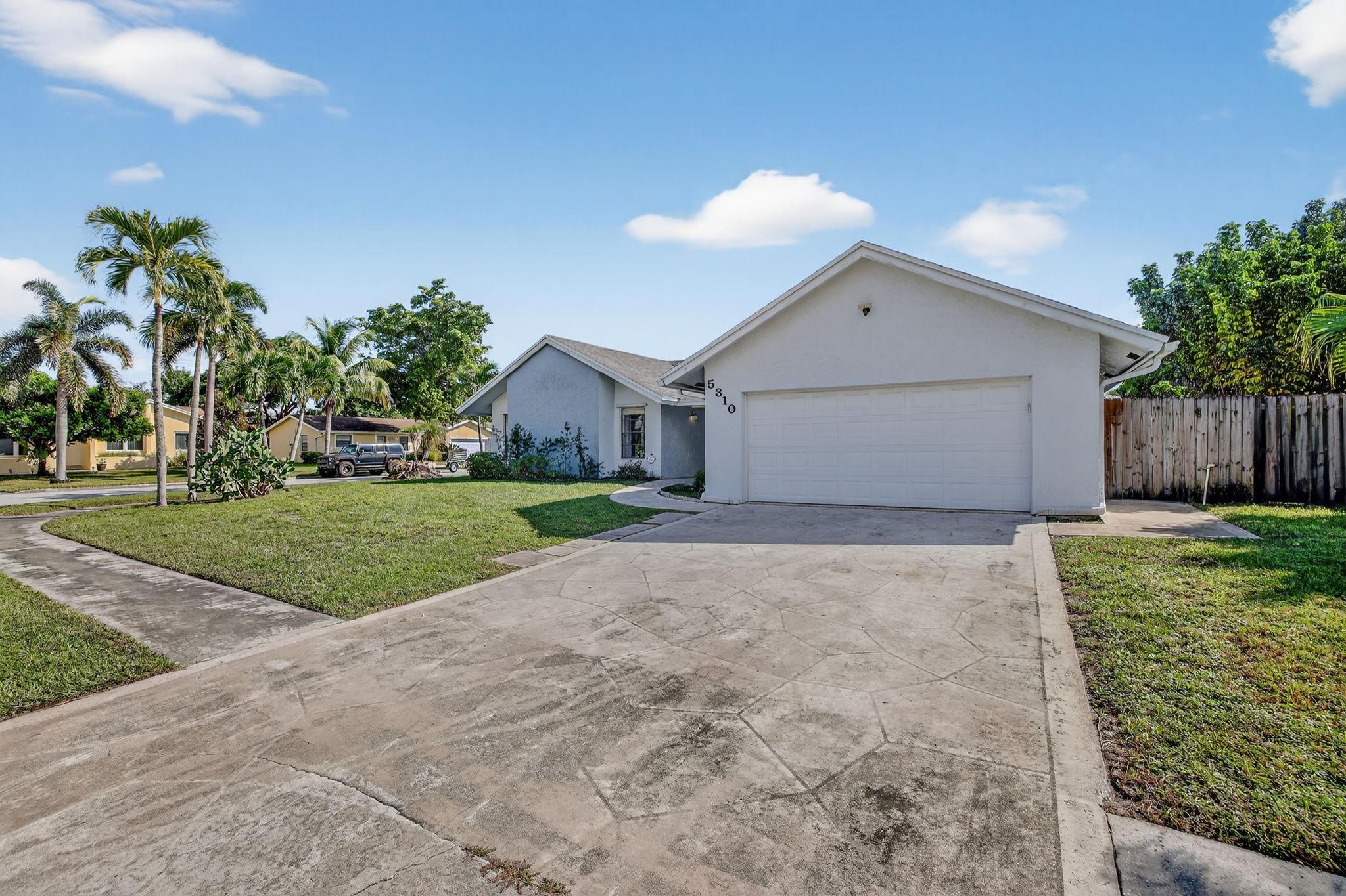 Coral Gate Sec 1 93-7 B - Residential