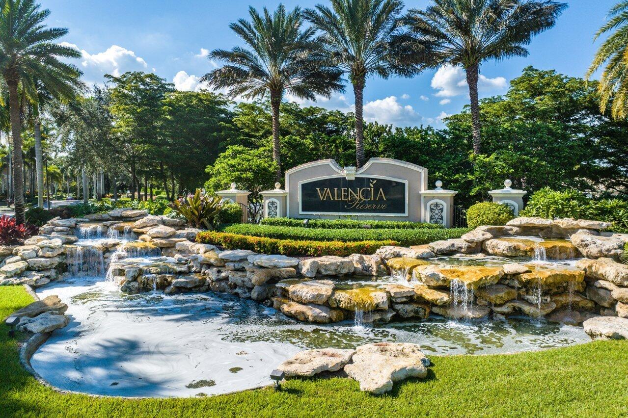 VALENCIA RESERVE - Residential