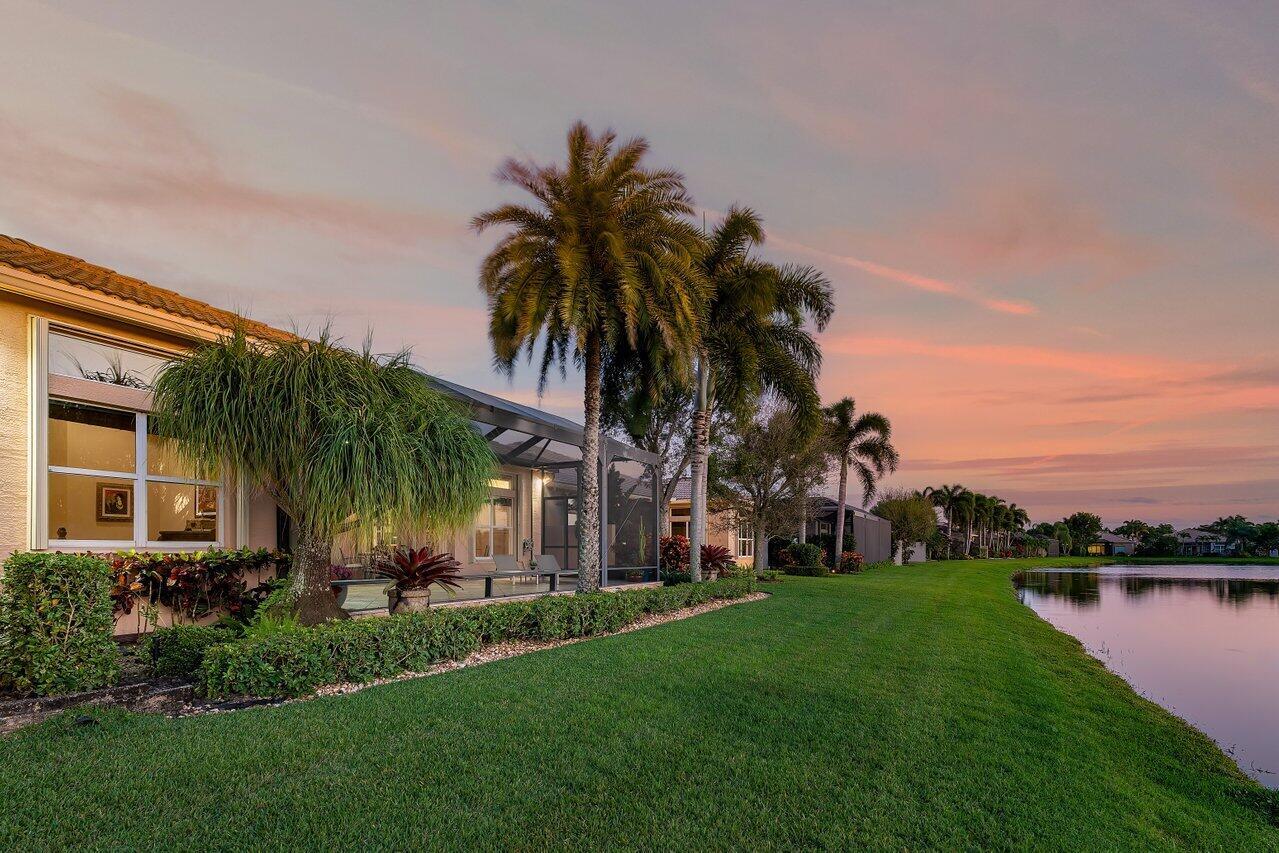 VALENCIA RESERVE - Residential