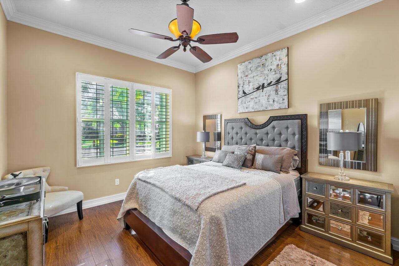 VALENCIA RESERVE - Residential