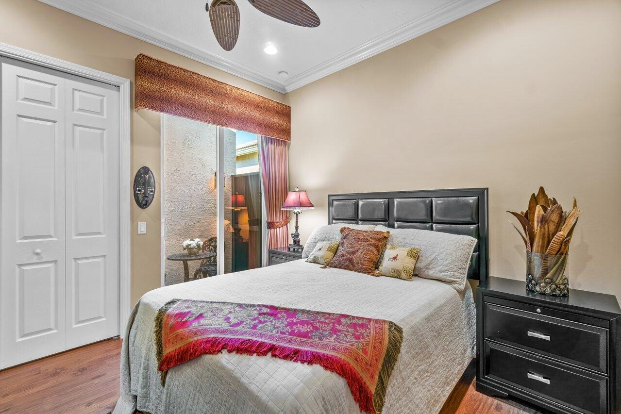 VALENCIA RESERVE - Residential