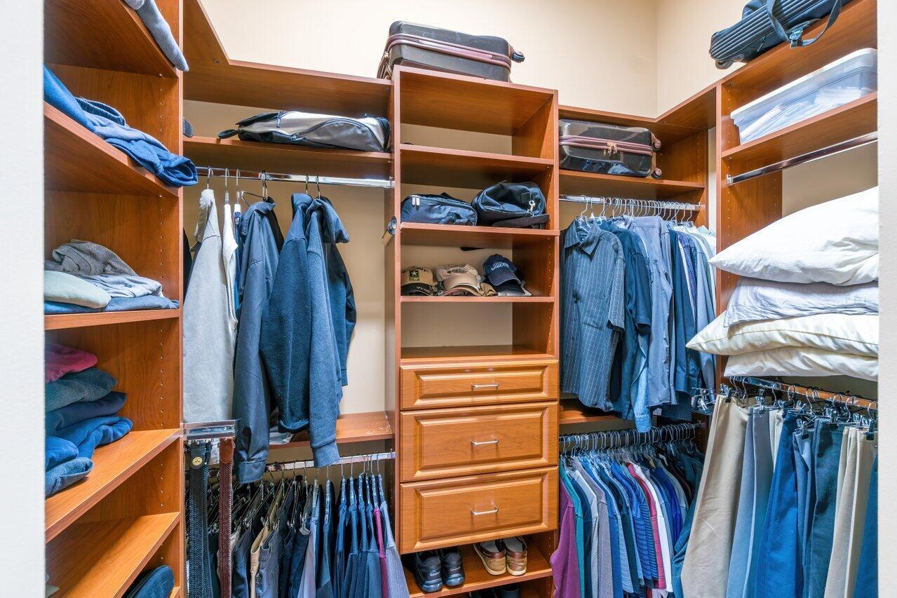 VALENCIA RESERVE - Residential