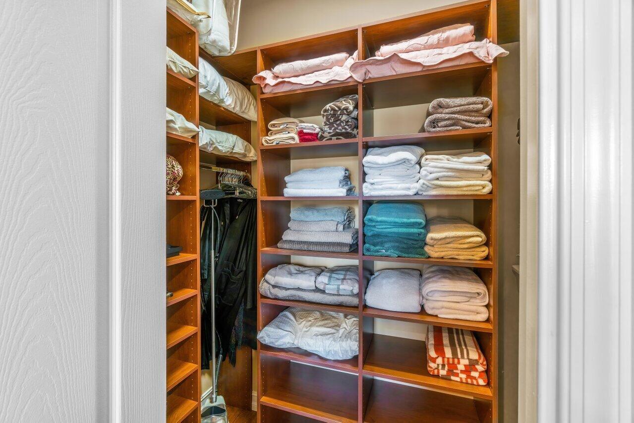 VALENCIA RESERVE - Residential