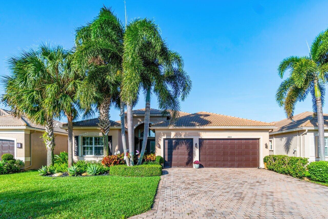 VALENCIA RESERVE - Residential