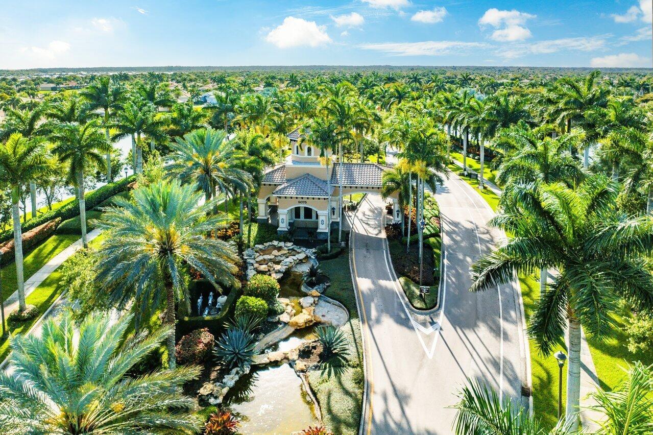 VALENCIA RESERVE - Residential