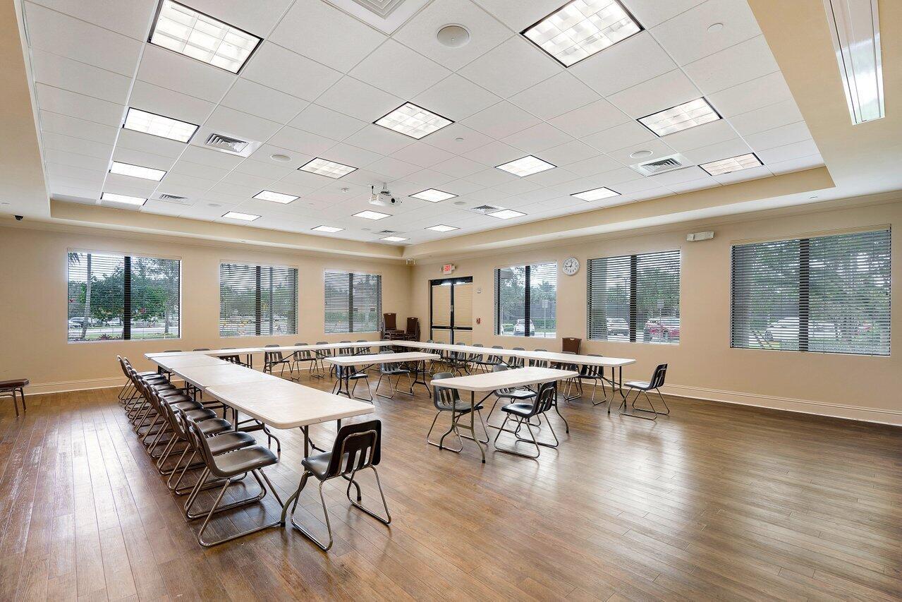 VALENCIA RESERVE - Residential