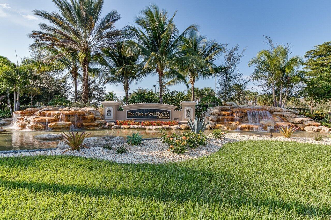 VALENCIA RESERVE - Residential